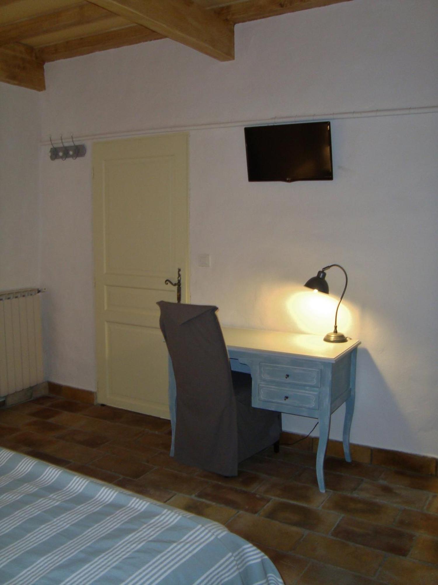 L'Escampe Bed & Breakfast Saturargues Oda fotoğraf